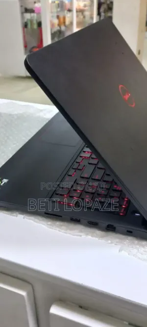 New Laptop Dell Inspiron 5565 8GB Intel Core I7 SSD 512GB