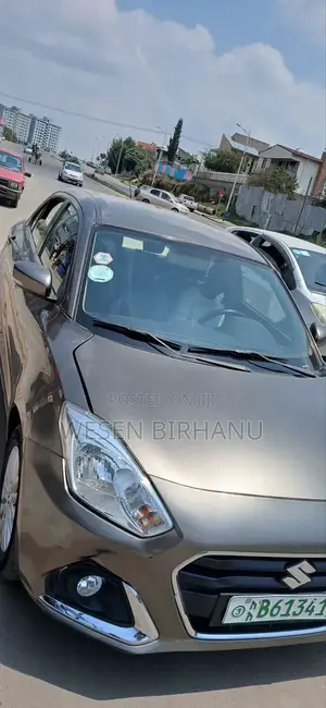 Photo - New Suzuki Dzire 2022 Gray
