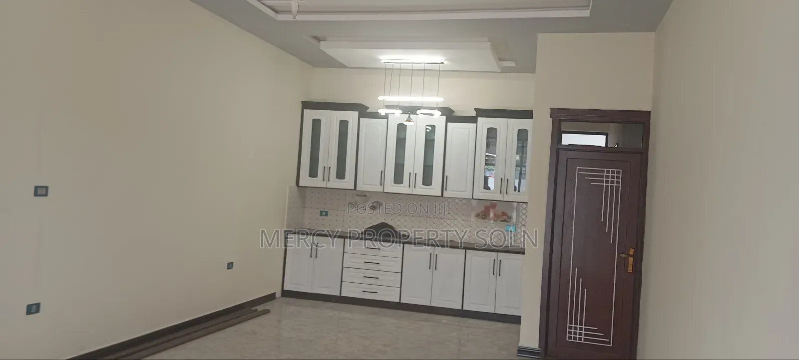 5bdrm Villa in Bole for sale