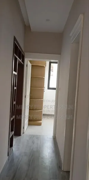 5bdrm Villa in Bole for sale
