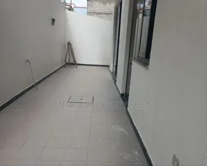 5bdrm Villa in Bole for sale