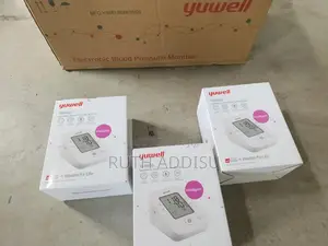 Photo - Digital Blood Pressuer Monitor頌揚medical Bp走向bp Good Conditio