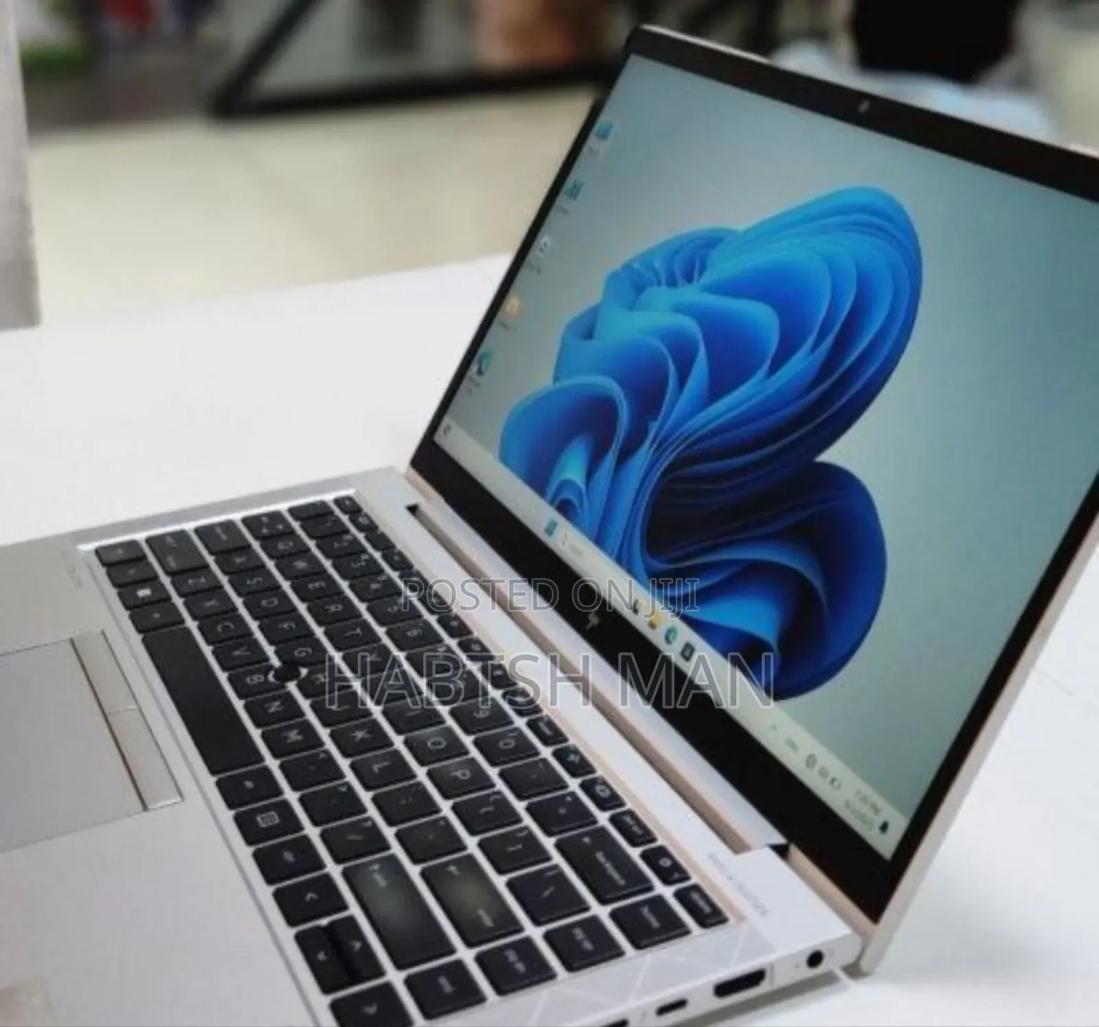 New Laptop HP EliteBook 840 G8 16GB Intel Core I7 SSD 512GB