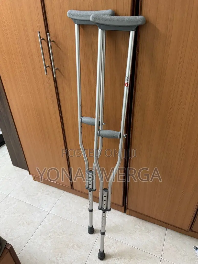 Crutches皿kranch/Underarm Pad and Handgrip (5’2-5’10)x-Large