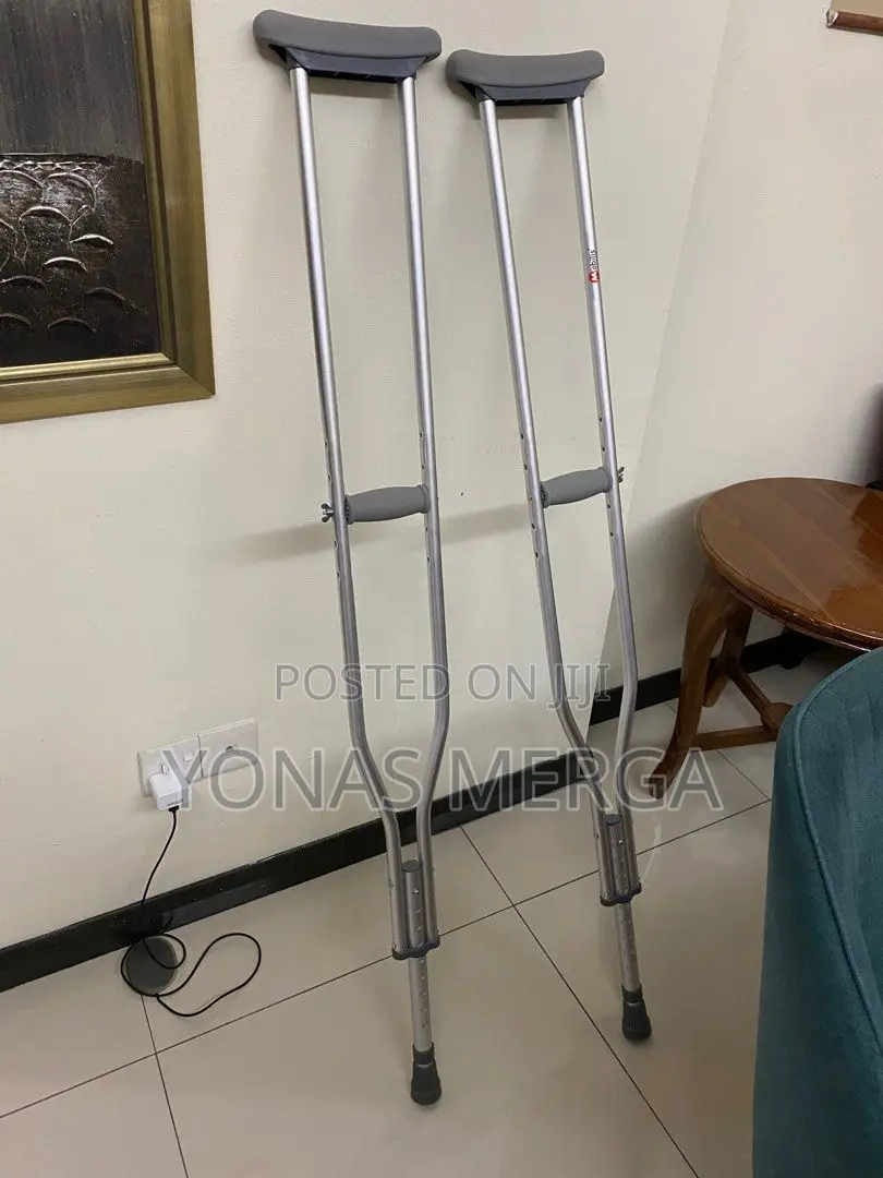 Underarm Crutches for Youth 4'6" - 5'2" Aluminumن步crutches