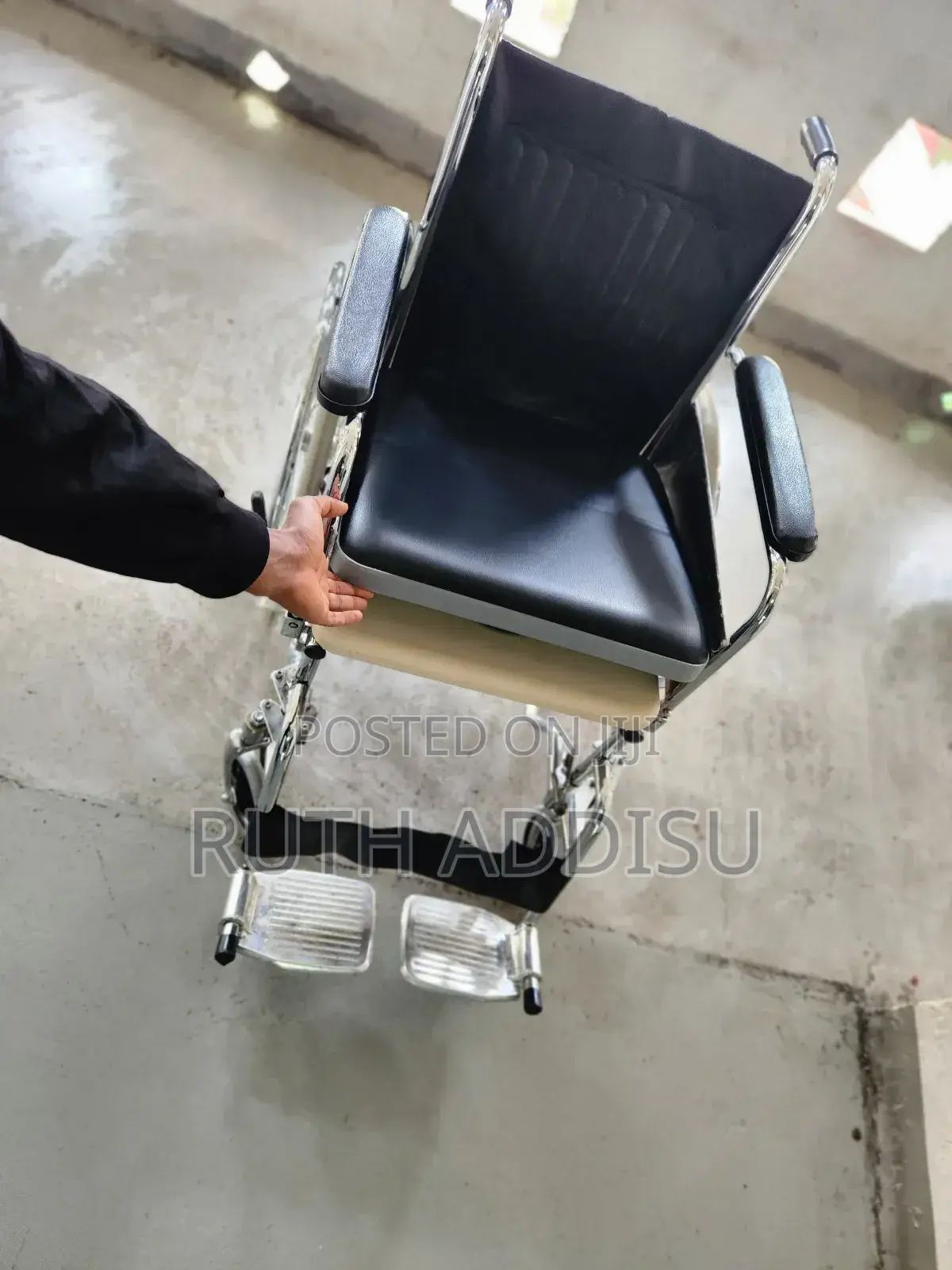 Wheelchair並無wheelchair或有wheelchair由中wheelchair覶了wheelchair