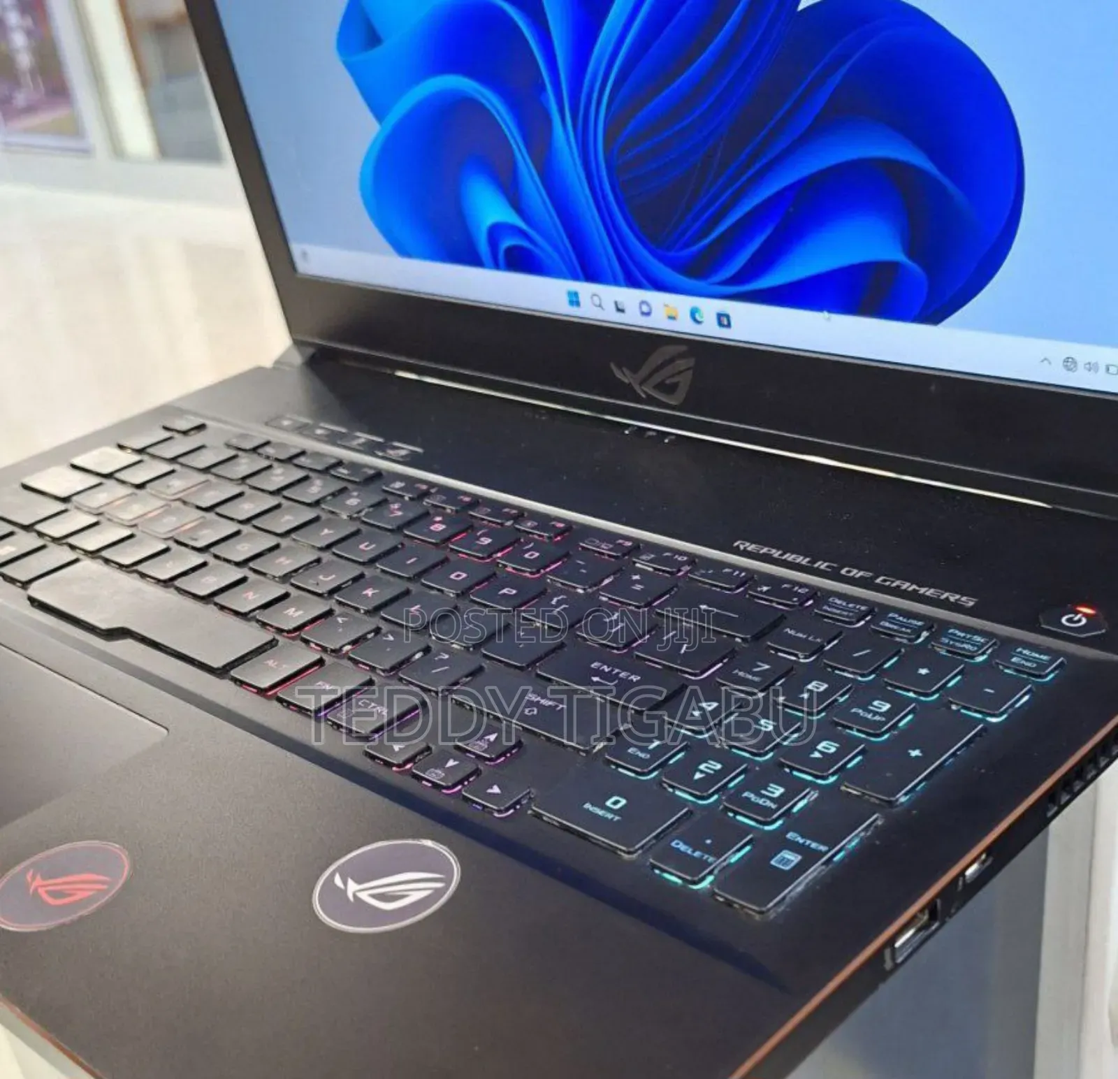 New Laptop Asus 16GB Intel Core I7 SSD 1T