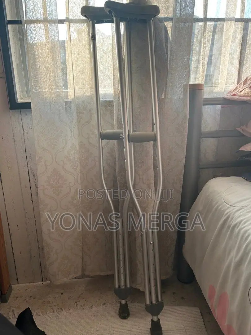 Axillary Crutch, Weighing Upto 150kgح玲available for All