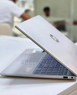 New Laptop HP Stream Notebook 8GB AMD Ryzen 5 SSD 512GB
