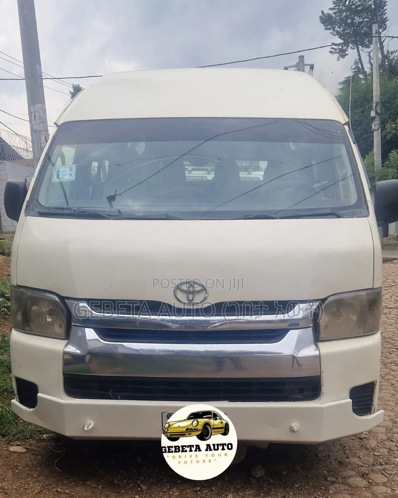 Toyota HiAce 2009 White
