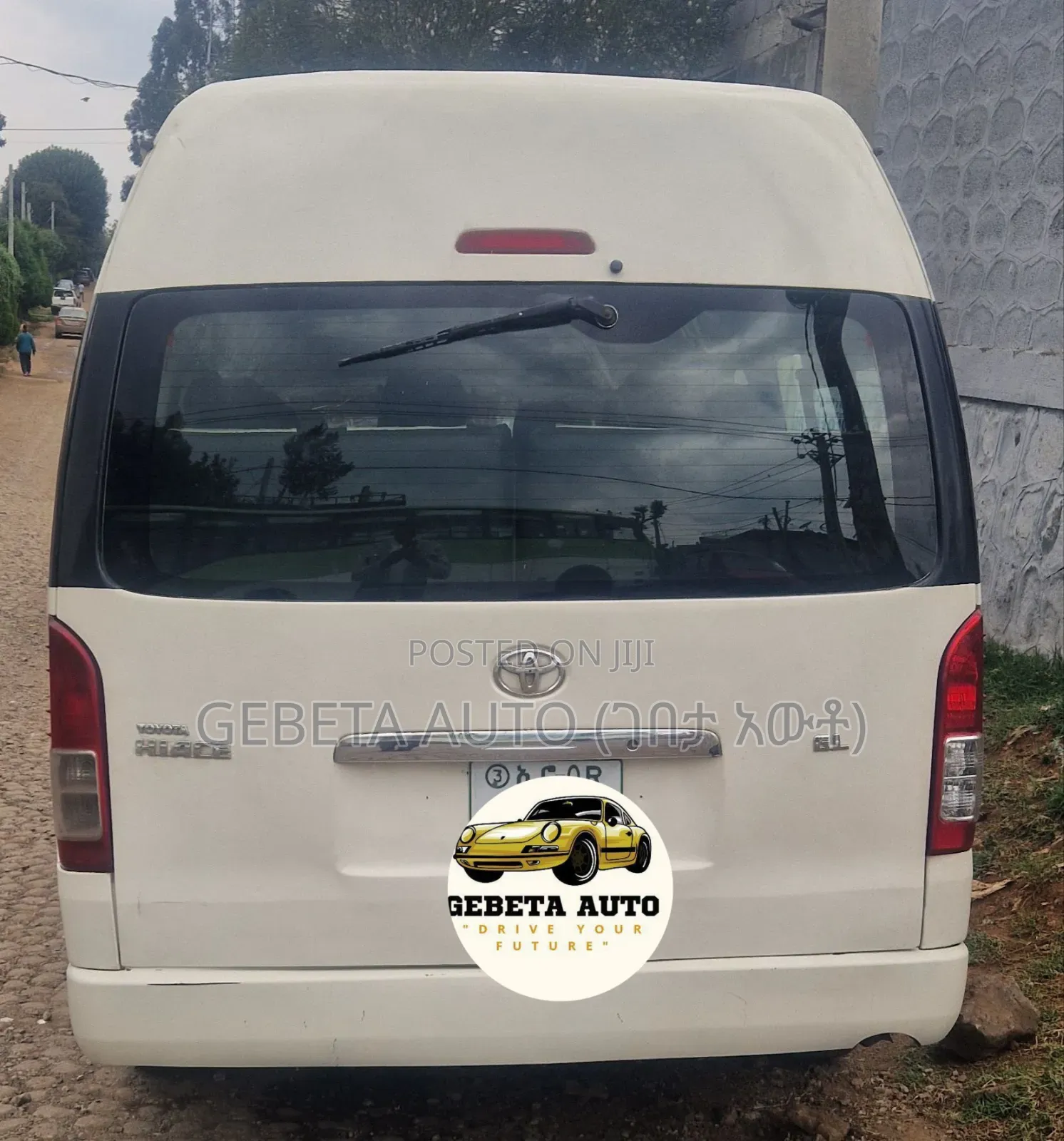 Toyota HiAce 2009 White