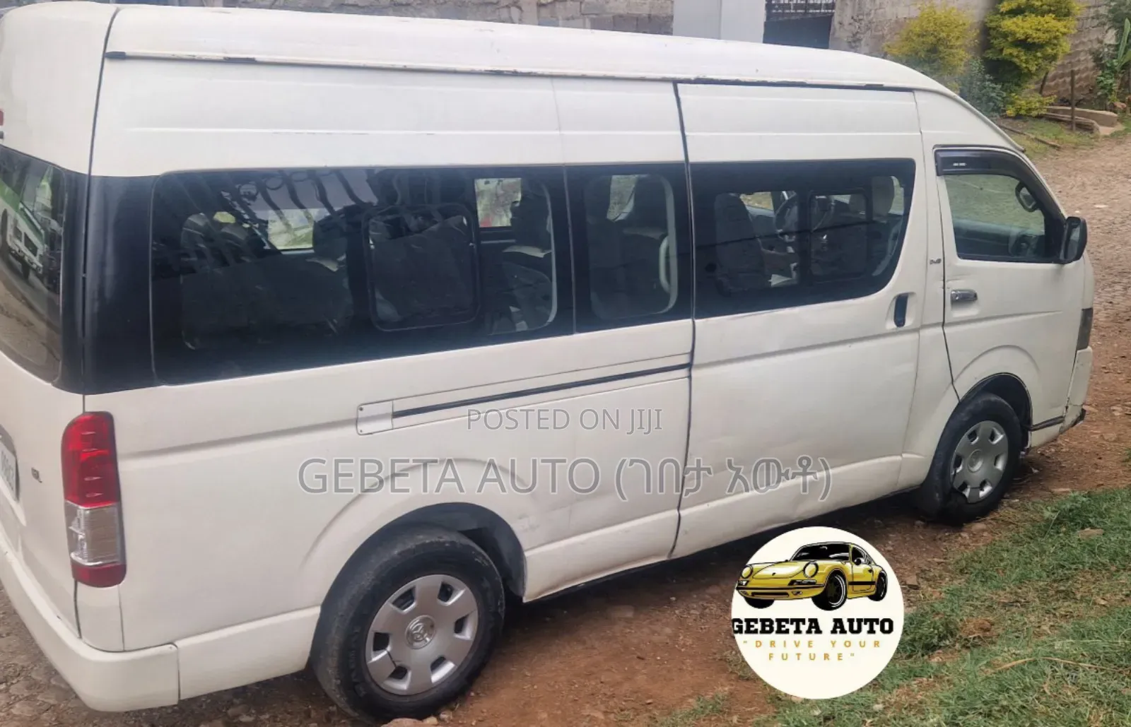 Toyota HiAce 2009 White