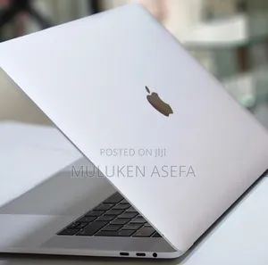 Photo - New Laptop Apple MacBook Pro 2017 16GB Intel Core I7 SSD 512GB