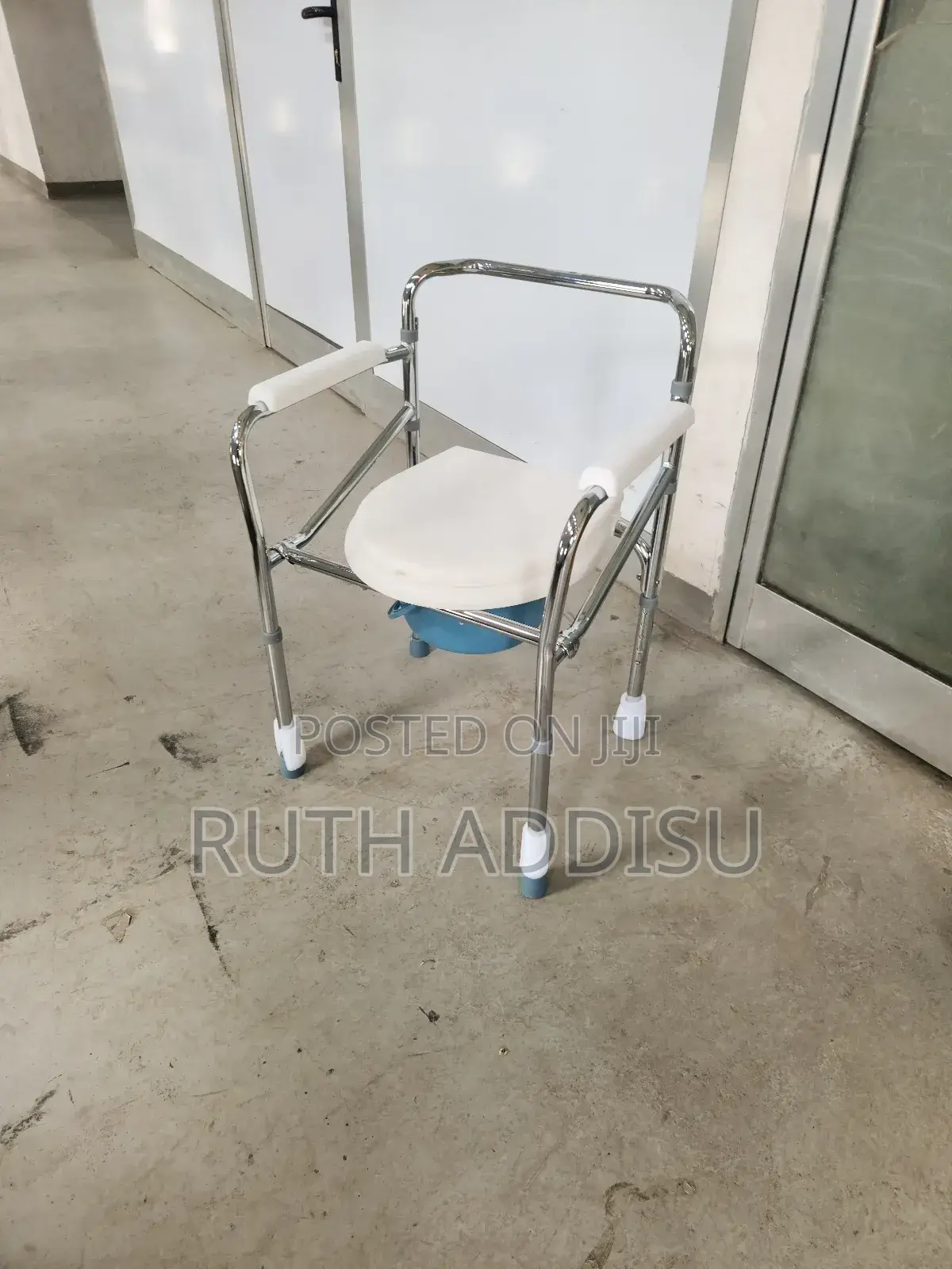 Commode Chair法院commode Chair因而commode Chair愛心poty Chair New