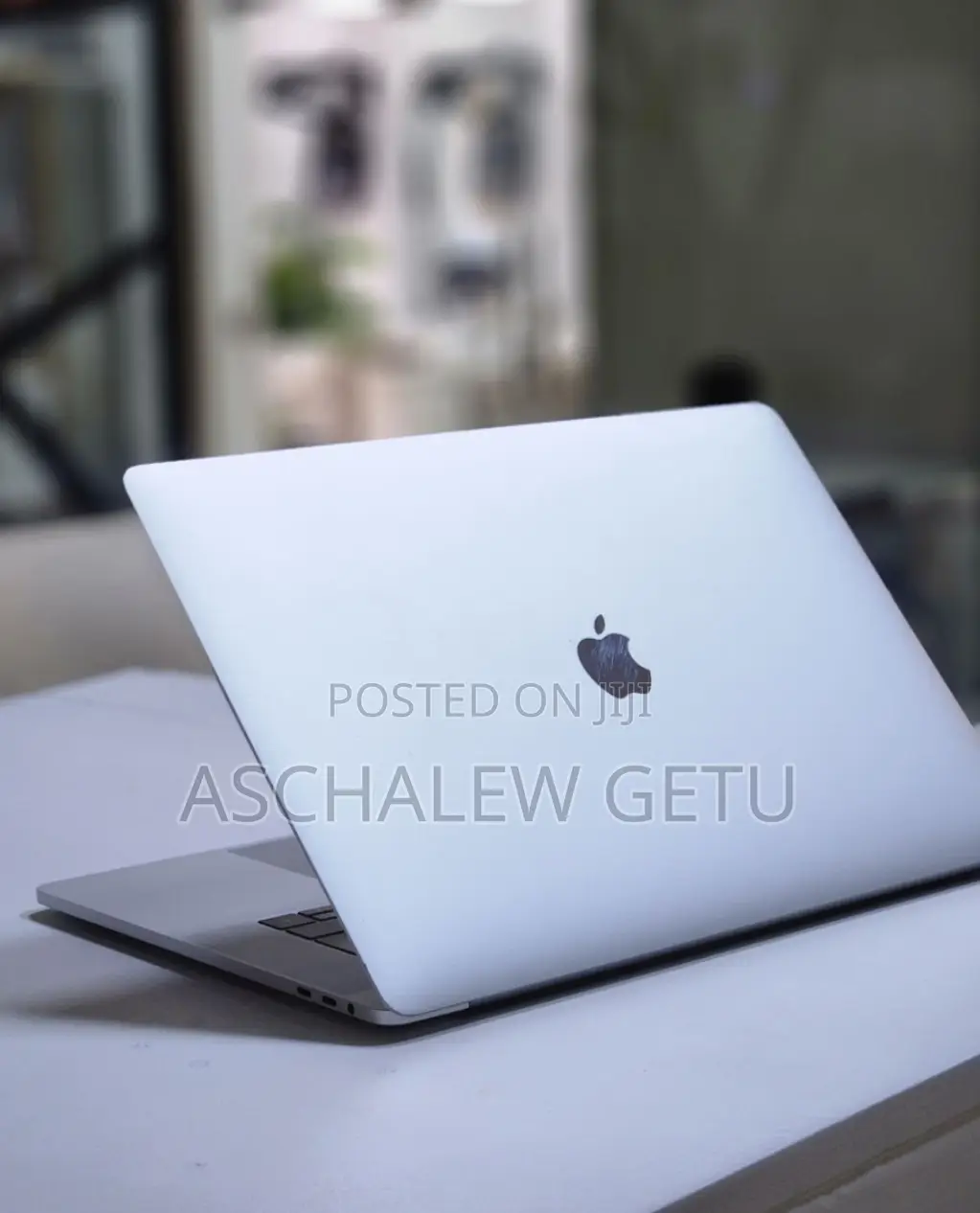 New Laptop Apple MacBook Pro 2017 16GB Intel Core I7 SSD 512GB