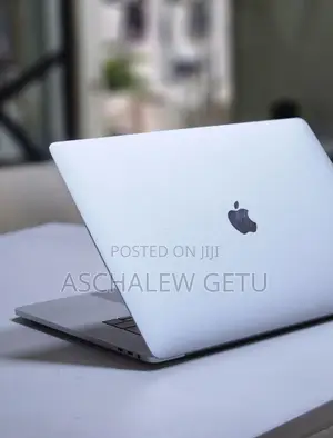 New Laptop Apple MacBook Pro 2017 16GB Intel Core I7 SSD 512GB