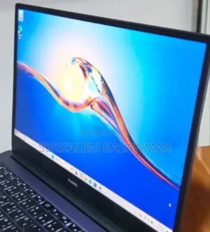 New Laptop Huawei Matebook D 15 8GB Intel Core I5 SSD 512GB