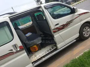 Toyota HiAce 2008 White