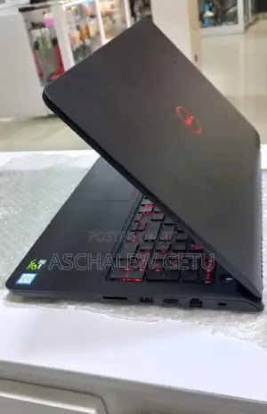 Photo - New Laptop Dell Inspiron 15 5577 8GB Intel Core I7 SSD 512GB