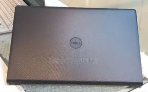 New Laptop Dell Vostro 3520 8GB Intel Core I5 HDD 1T