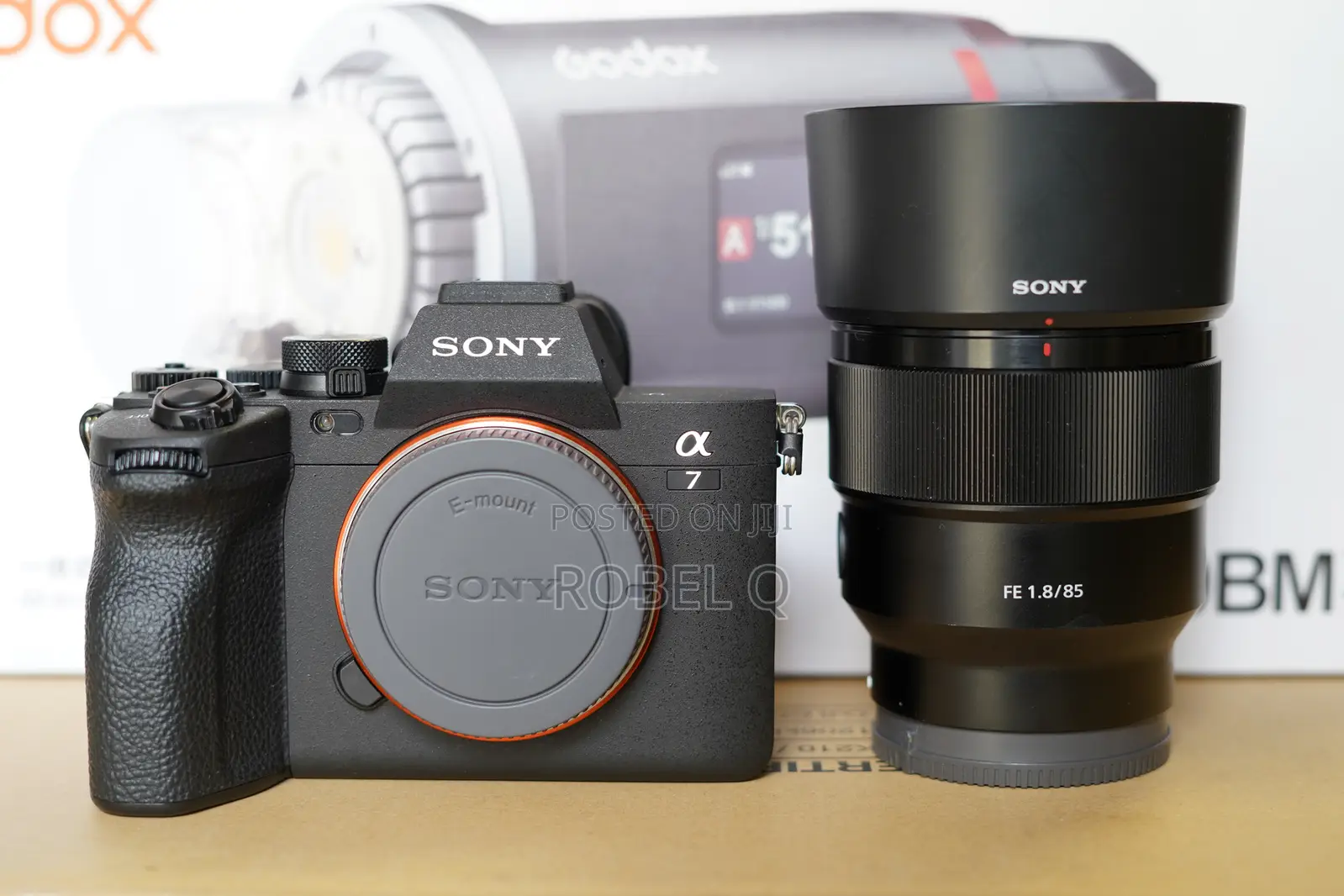 Sony Alpha 7 Mark 4 With 85mm F1.8 Prime Lens Best Hybrid