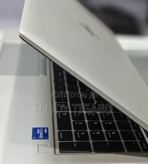 Photo - New Laptop HP EliteBook 840 G4 8GB Intel Core I5 SSD 256GB