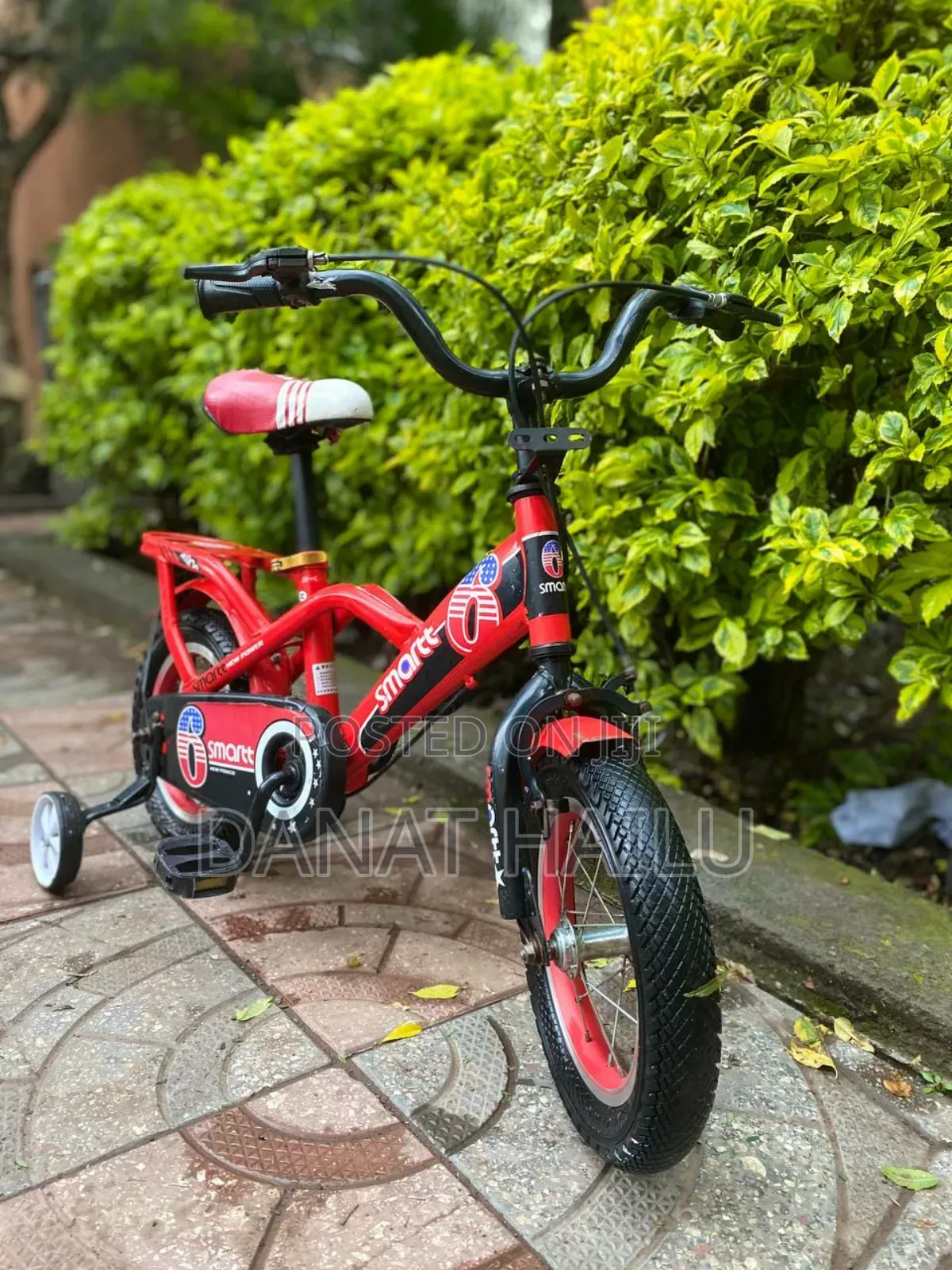 12 Kutr Kids Bike