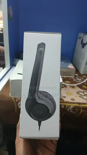 Logitech Heaphone With Mic