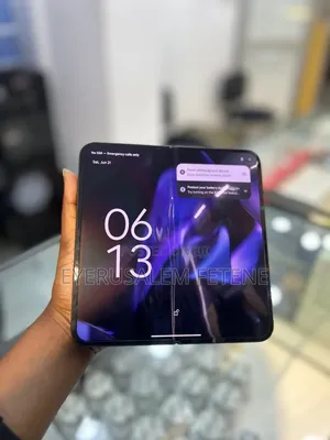 Photo - Google Pixel 9 Pro Fold 256 GB Black