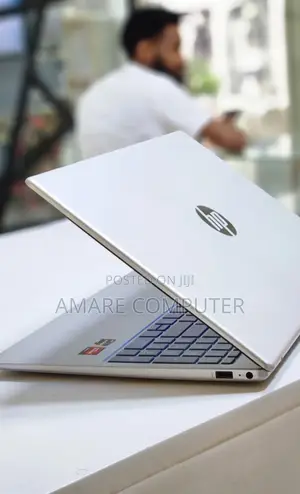 New Laptop HP Stream Notebook 8GB AMD Ryzen 5 SSD 512GB