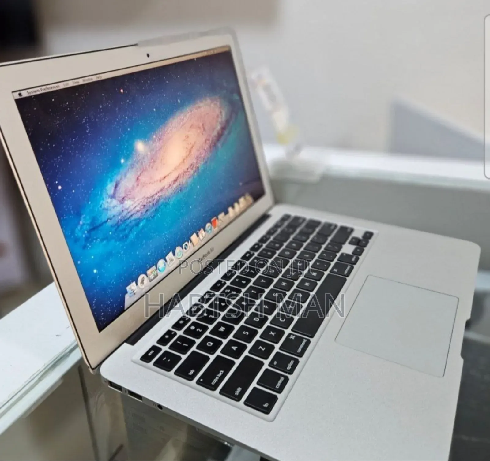 New Laptop Apple MacBook Air 2011 4GB Intel Core I5 SSD 128GB