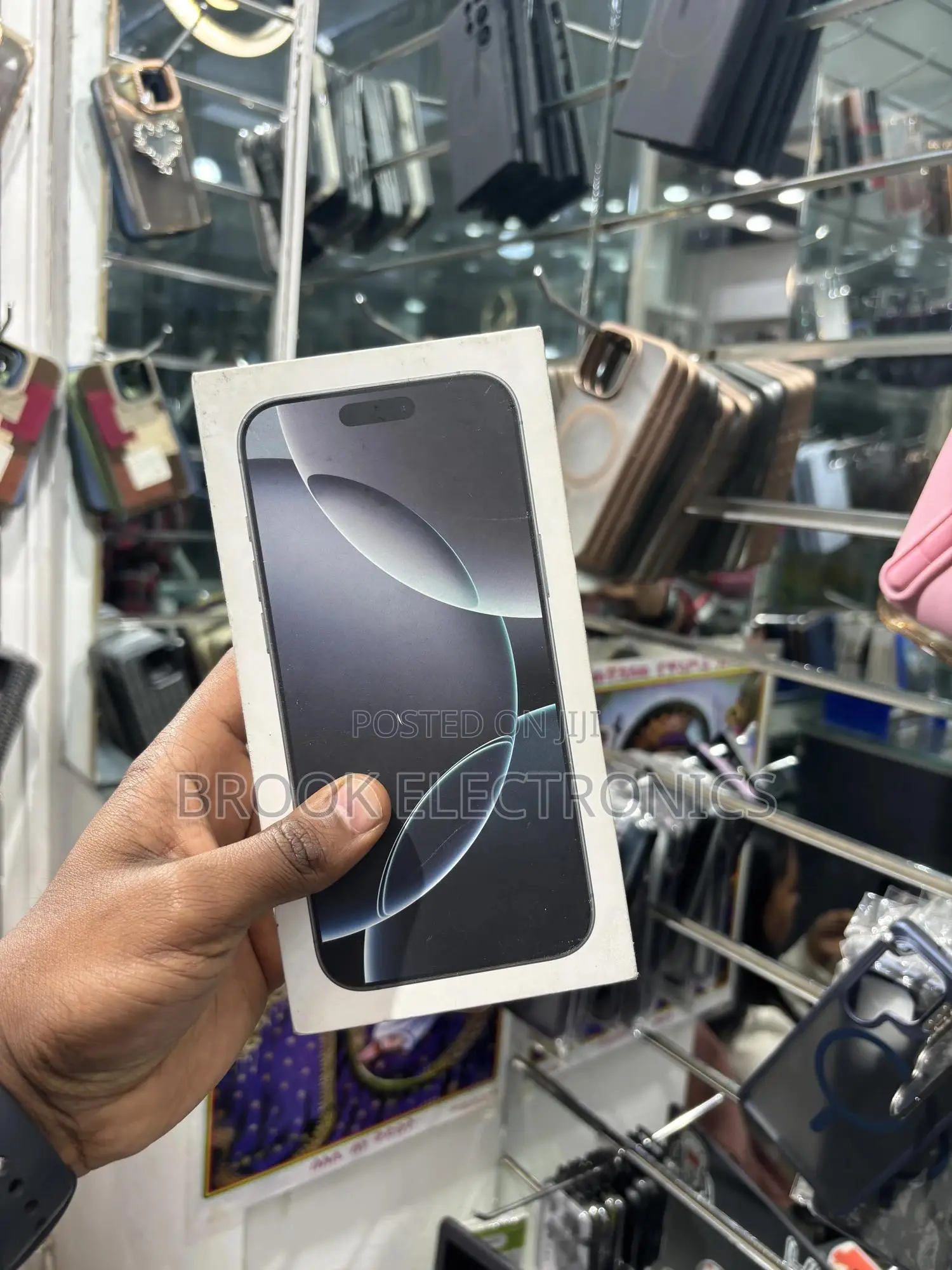 New Apple iPhone 16 Pro Max 256 GB Silver