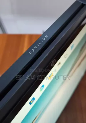 New Laptop HP Pavilion 15 8GB Intel Core I3 SSD 256GB