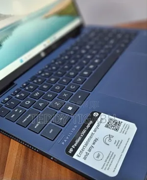 New Laptop HP Pavilion X360 8GB Intel Core I7 SSD 256GB