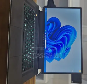 New Laptop Alienware M17x R2 32GB Intel Core I7 SSD 1T