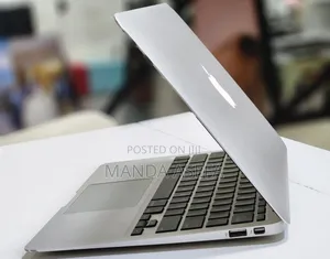 New Laptop Apple MacBook Air 2011 4GB Intel Core I5 SSD 128GB