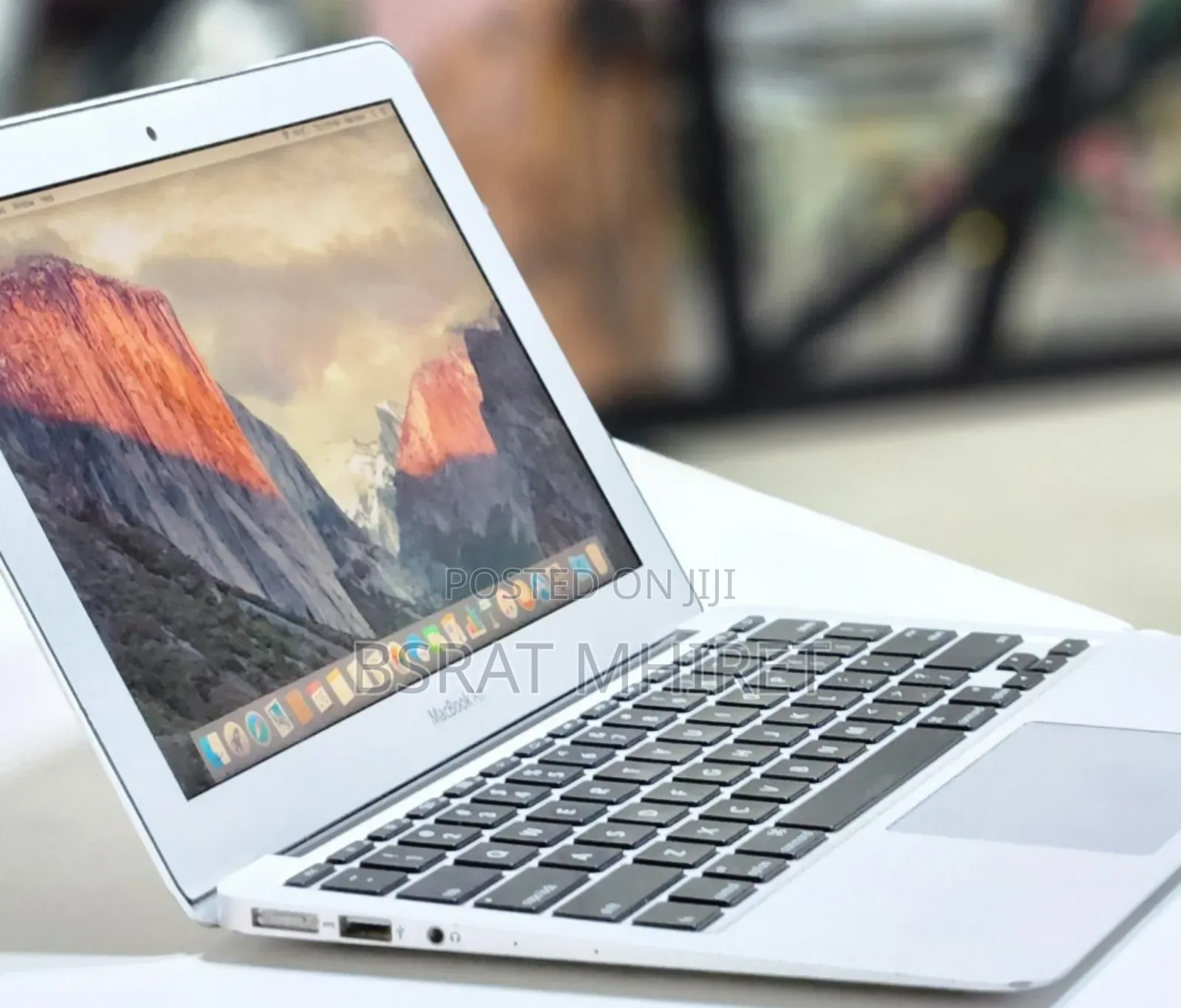 New Laptop Apple MacBook 2015 4GB Intel Core I5 SSD 128GB