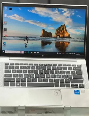New Laptop HP EliteBook 830 G8 16GB Intel Core I7 SSD 512GB
