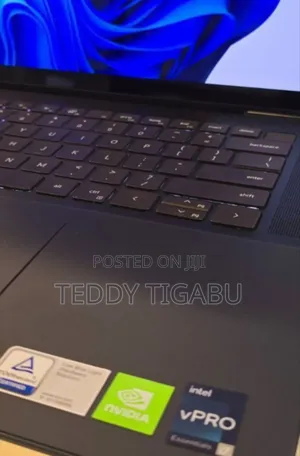 New Laptop Dell 16GB Intel Core I7 SSD 1T