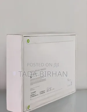 New Laptop Apple MacBook Air 2025 M4 13-Inch 16GB Apple M4 SSD 256GB