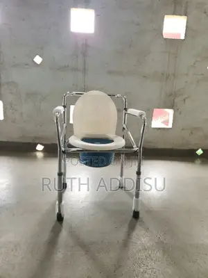 Photo - Commode Chair吧畾foldable Commode Chair前天toilet Chair沒用commode
