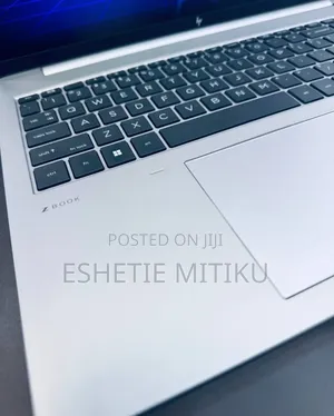 New Laptop HP ZBook Firefly 16 G10 4GB Intel Core I7 SSD 3T