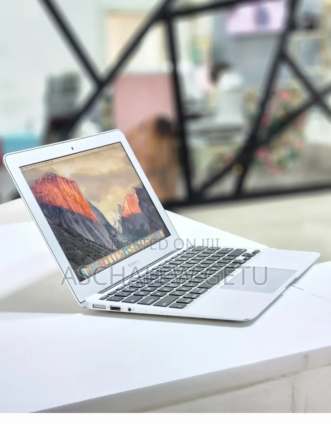 New Laptop Apple MacBook Air 2015 4GB Intel Core I5 SSD 128GB