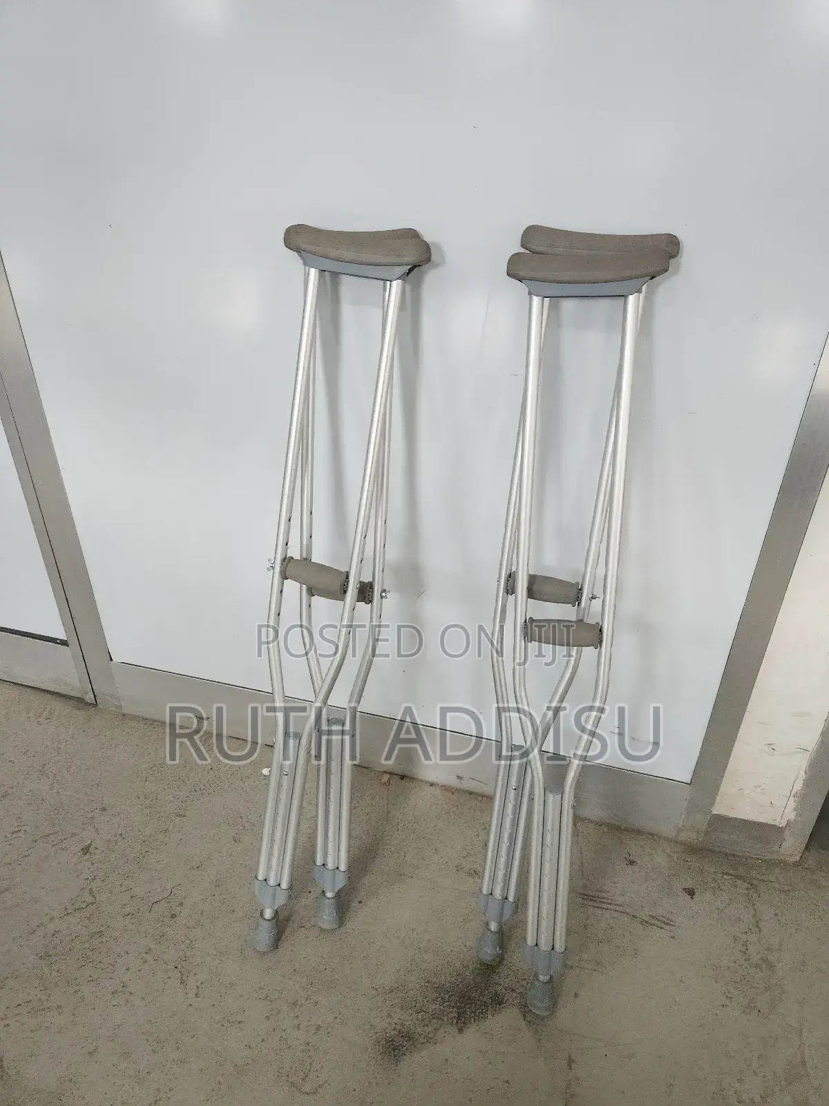 Crutches暘不axillary Bilateral Crutches鋊我crutches片名crutches