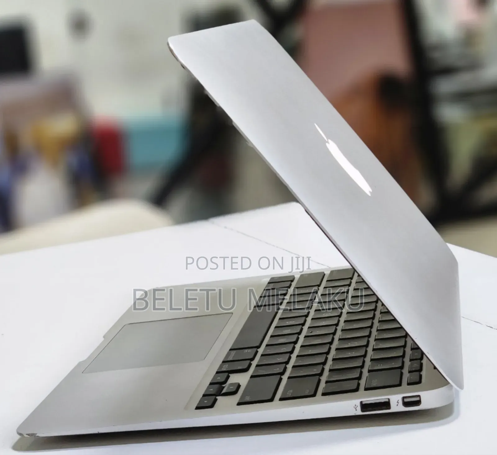 New Laptop Apple MacBook Air 2015 4GB Intel Core I5 SSD 128GB