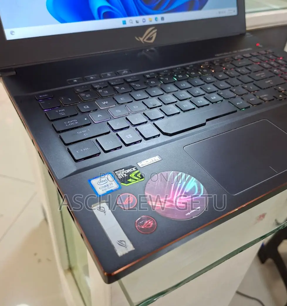 New Laptop Asus ROG Zephyrus G15 16GB Intel Core I7 SSD 128GB