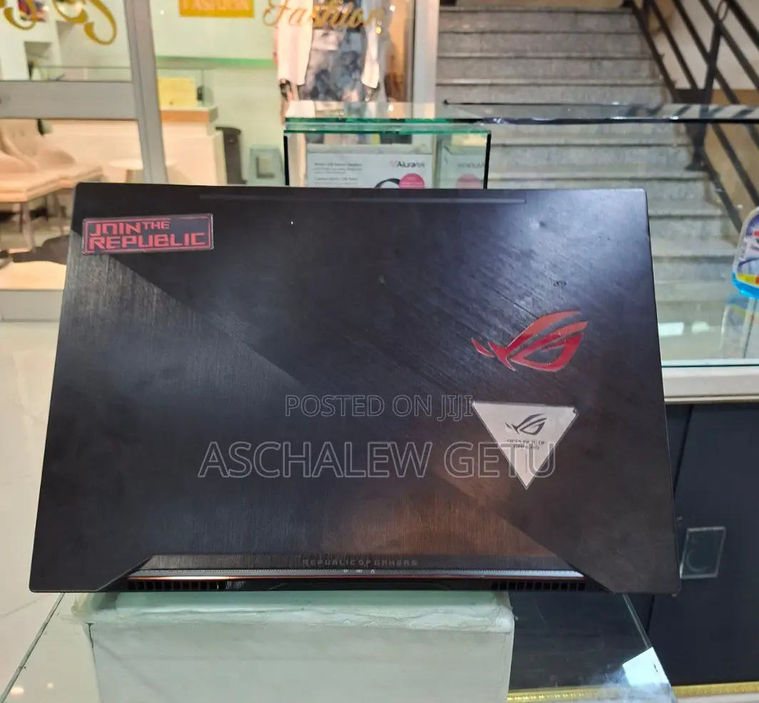 New Laptop Asus ROG Zephyrus G15 16GB Intel Core I7 SSD 128GB