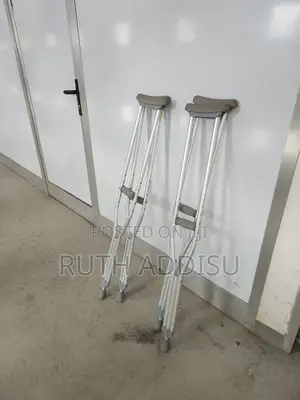 Crutches跟隨axillary Crutches米粒bilateral Axillary巢自crutches
