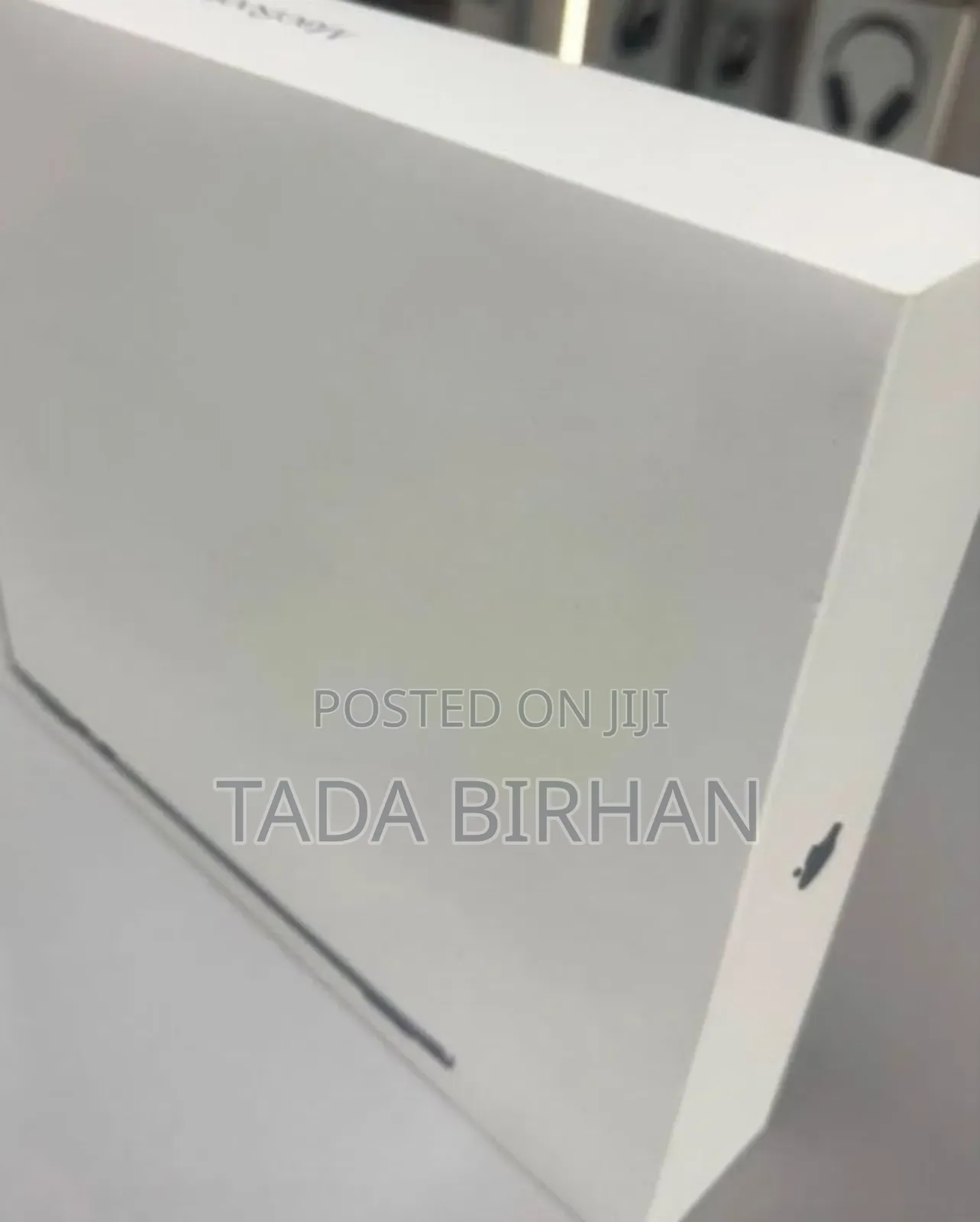 New Laptop Apple MacBook Air 2025 M4 13-Inch 16GB Apple M4 SSD 256GB