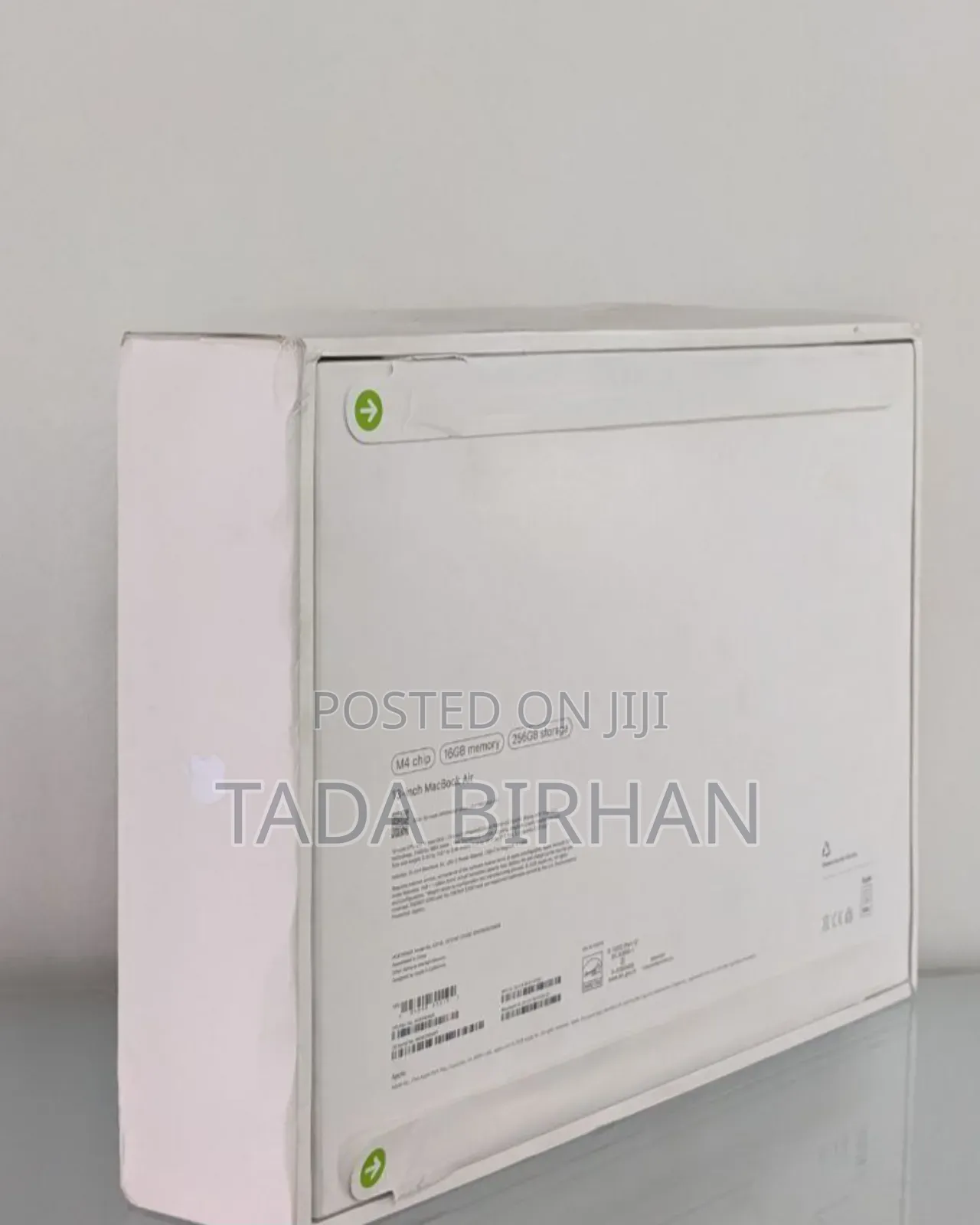 New Laptop Apple MacBook Air 2025 M4 13-Inch 16GB Apple M4 SSD 256GB